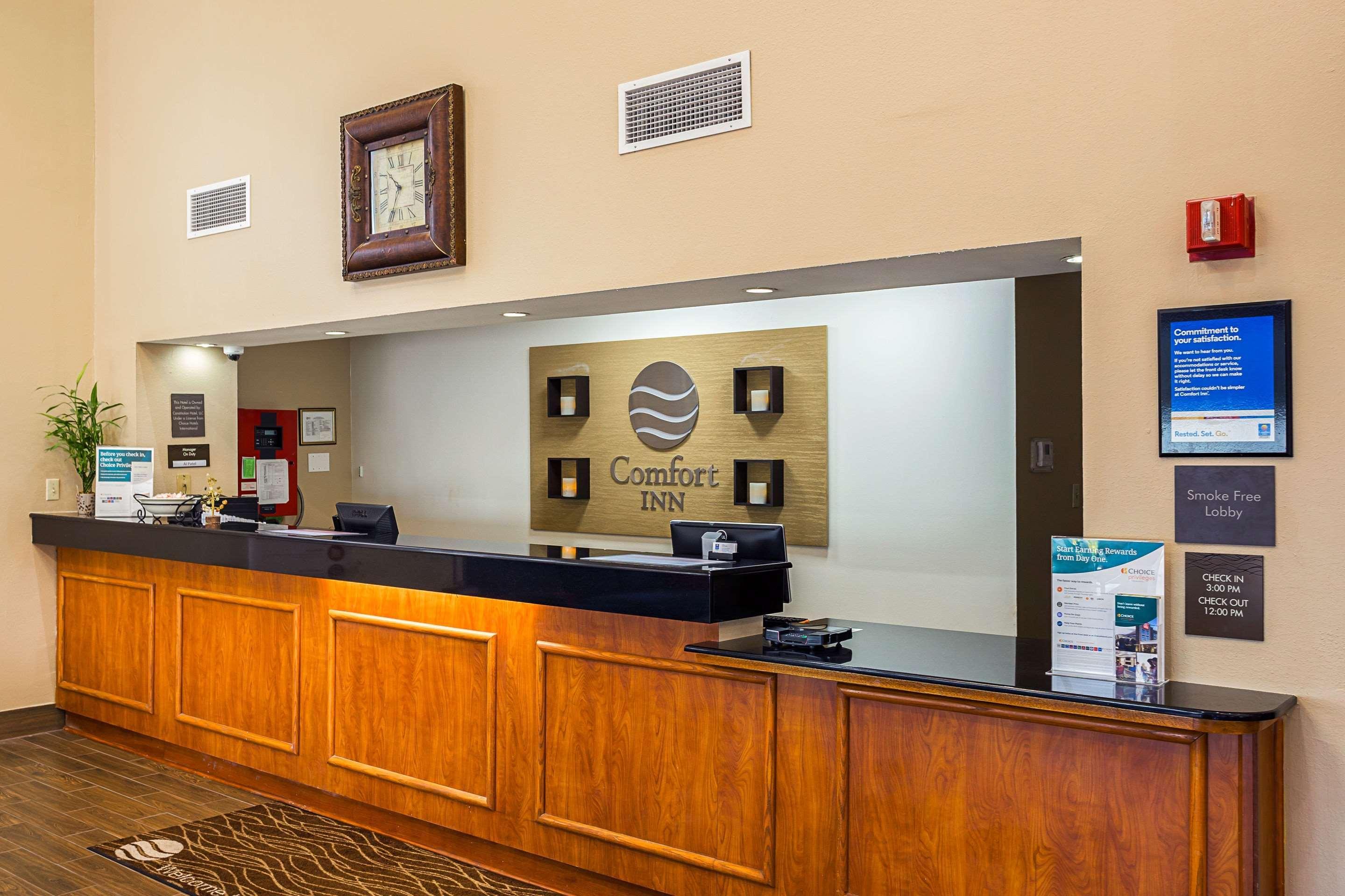 Comfort Inn University Area Baton Rouge Exterior photo